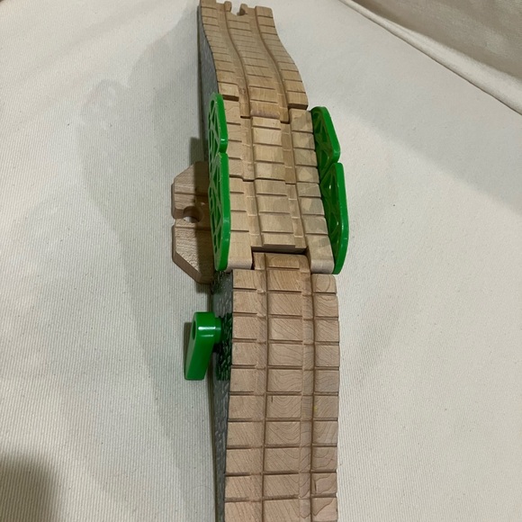 Thomas the Train Drawbridge 2001 Gullane - Picture 9 of 10